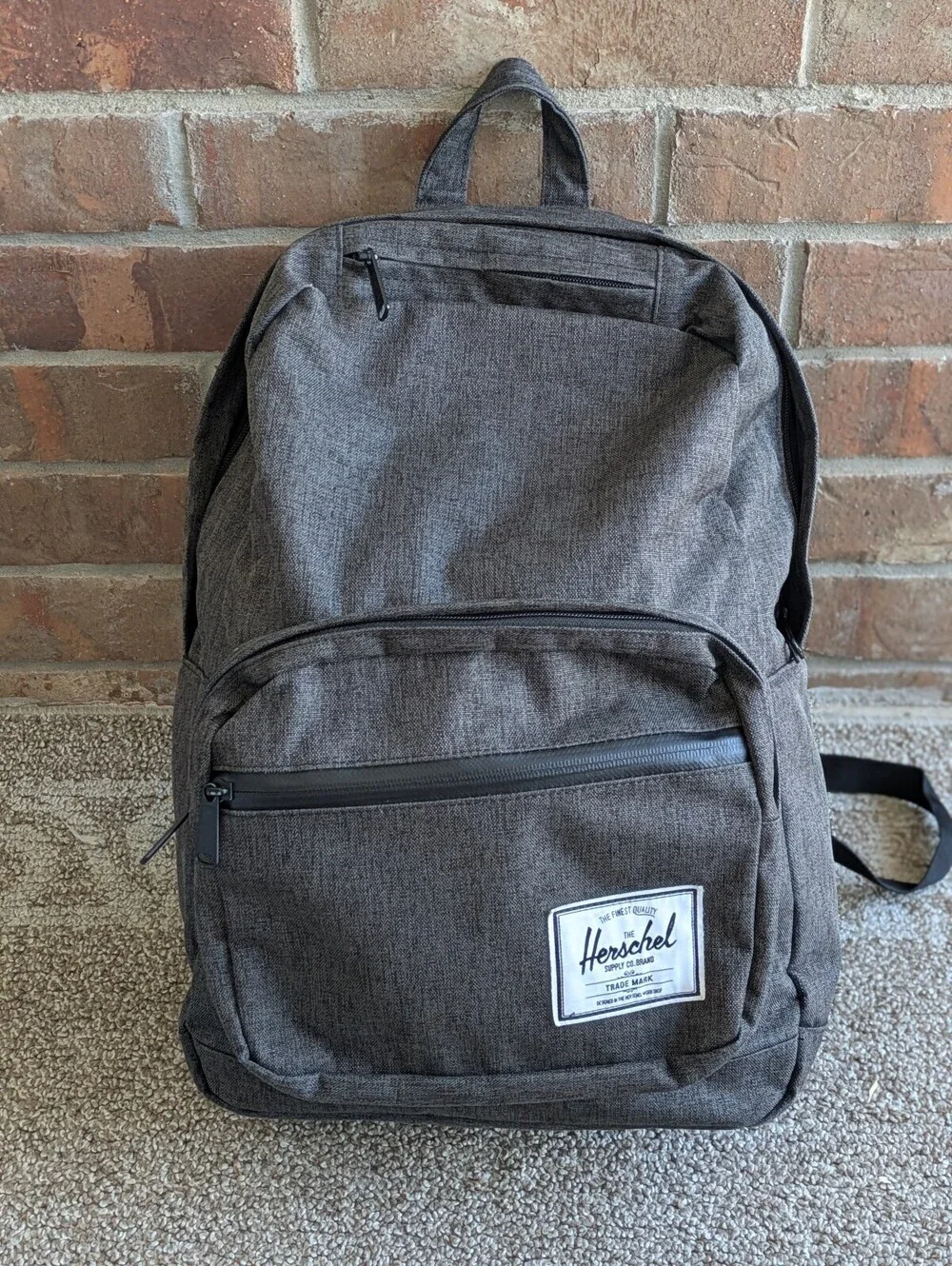 Herschel Pop Quiz Backpack Black Raven Crosshatch Gray Textured Fabric
